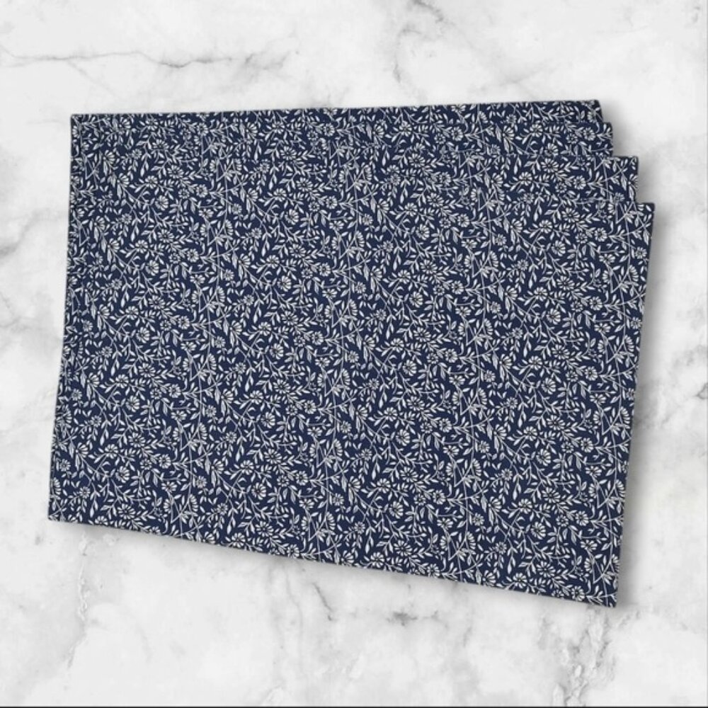 4 Williams Sonoma Blue White Ditsy Floral Cotton Placemats 14" x 20"